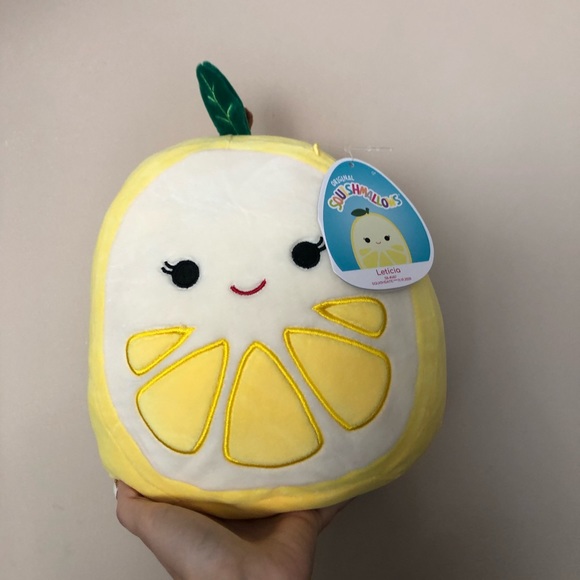 lemon wedge squishmallow